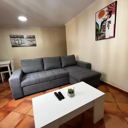 Machico Village Apartment - Private Terrace & Car Park Machico (Madeira)