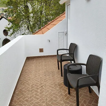 Village - Private Terrace & Car Park Apartmán