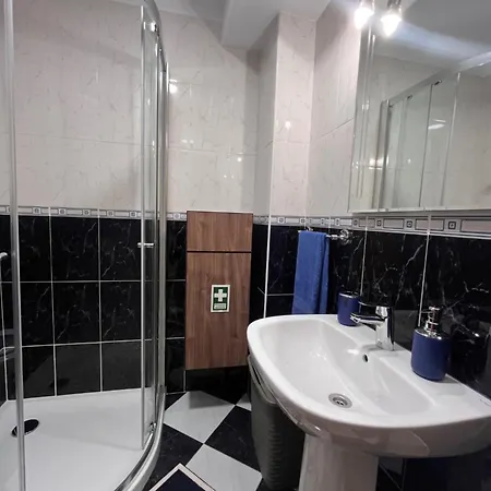 Апартаменты Village - Terrace And Car Park Машику